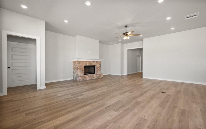 7439 29th Street, Lubbock, TX 79407, 4 Bedrooms Bedrooms, ,3 BathroomsBathrooms,Residential,For Sale,7439 29th Street,202556763