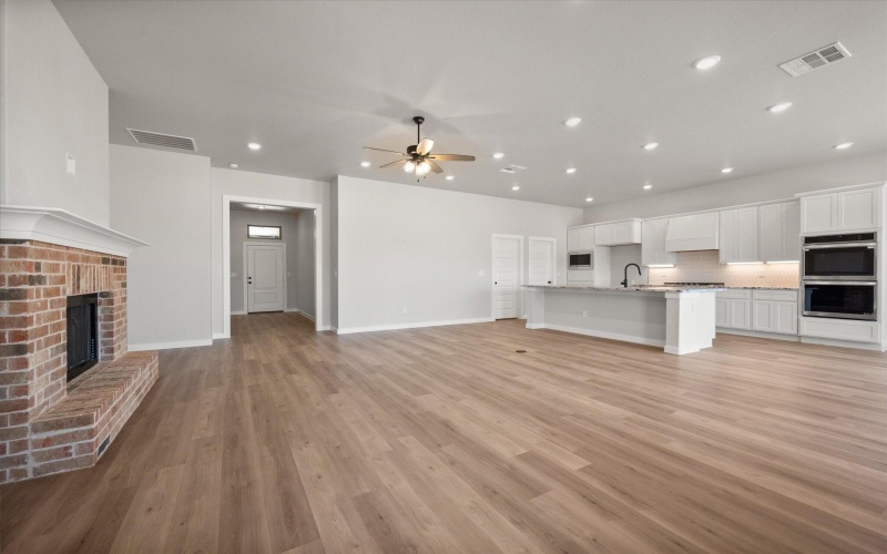 7439 29th Street, Lubbock, TX 79407, 4 Bedrooms Bedrooms, ,3 BathroomsBathrooms,Residential,For Sale,7439 29th Street,202556763