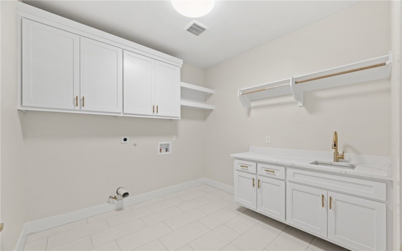 714 Papa Mori Drive, Corpus Christi, TX 78415, 5 Bedrooms Bedrooms, ,3 BathroomsBathrooms,Residential,For Sale,714 Papa Mori Drive,457435