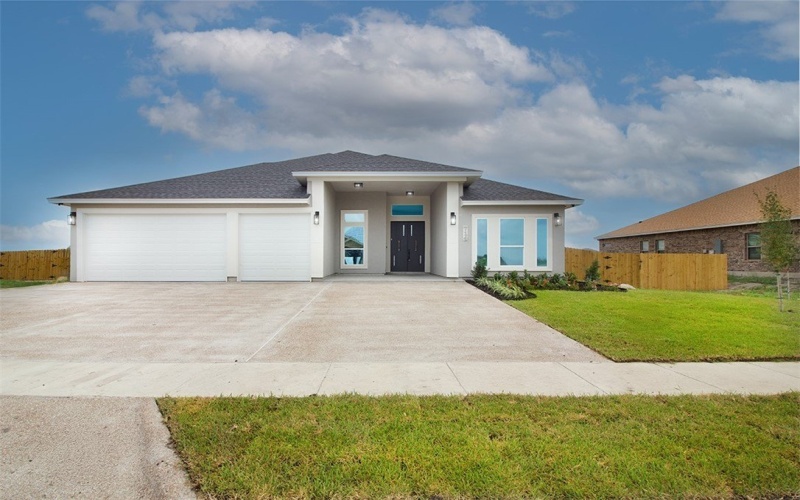 714 Papa Mori Drive, Corpus Christi, TX 78415, 5 Bedrooms Bedrooms, ,3 BathroomsBathrooms,Residential,For Sale,714 Papa Mori Drive,457435