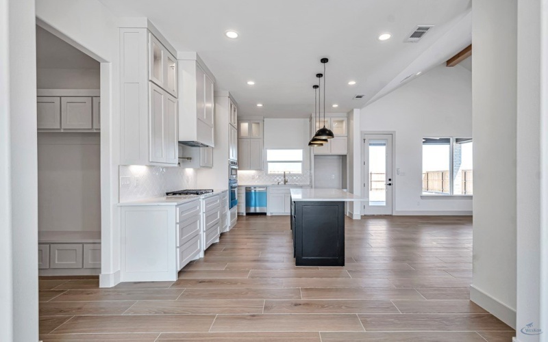 2217 S County Rd 1059, Midland, TX 79705, 4 Habitaciones Habitaciones , ,2 BañosBaños,Residential,En Venta,2217 S County Rd 1059,0,50083210