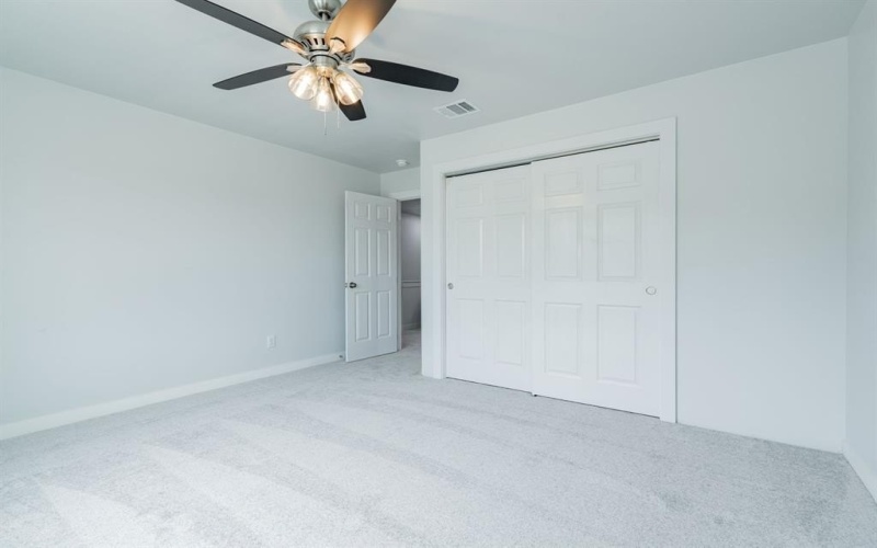 1009 E 1st North Street, Kaufman, TX 75142, 5 Bedrooms Bedrooms, ,2 BathroomsBathrooms,Residential,For Sale,1009 E 1st North Street,20962372
