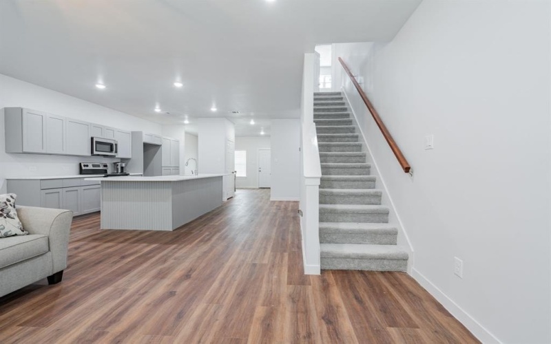 1009 E 1st North Street, Kaufman, TX 75142, 5 Bedrooms Bedrooms, ,2 BathroomsBathrooms,Residential,For Sale,1009 E 1st North Street,20962372