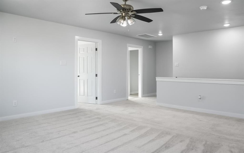 1009 E 1st North Street, Kaufman, TX 75142, 5 Bedrooms Bedrooms, ,2 BathroomsBathrooms,Residential,For Sale,1009 E 1st North Street,20962372