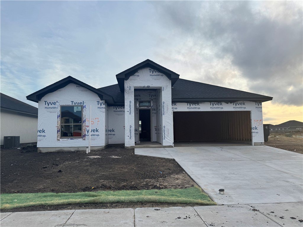 1457 Lois Chesney Street, Corpus Christi, TX 78415, 4 Habitaciones Habitaciones , ,3 BañosBaños,Residential,En Venta,1457 Lois Chesney Street,451726
