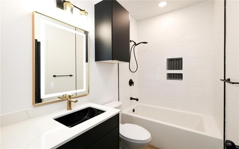 2710 Grace unit: B #B, Corpus Christi, TX 78414, 3 Habitaciones Habitaciones , ,3 BañosBaños,Residential Multi Family,En Venta,2710 Grace unit: B,461084
