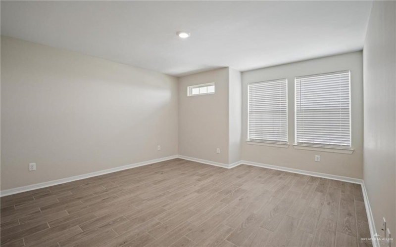8313 N 35th Street, McAllen, TX 78504, 3 Bedrooms Bedrooms, ,2 BathroomsBathrooms,Residential,For Sale,8313 N 35th Street,474478