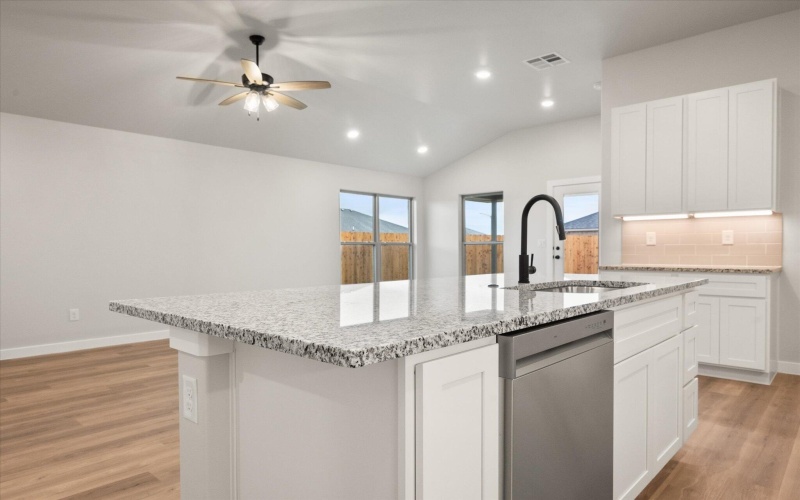 1311 N Colton Avenue, Lubbock, TX 79416, 4 Bedrooms Bedrooms, ,2 BathroomsBathrooms,Residential,For Sale,1311 N Colton Avenue,202556821