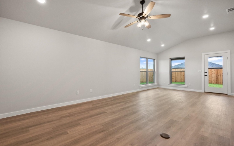 1311 N Colton Avenue, Lubbock, TX 79416, 4 Bedrooms Bedrooms, ,2 BathroomsBathrooms,Residential,For Sale,1311 N Colton Avenue,202556821