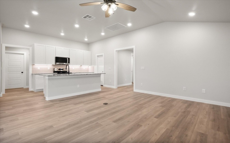 1311 N Colton Avenue, Lubbock, TX 79416, 4 Bedrooms Bedrooms, ,2 BathroomsBathrooms,Residential,For Sale,1311 N Colton Avenue,202556821