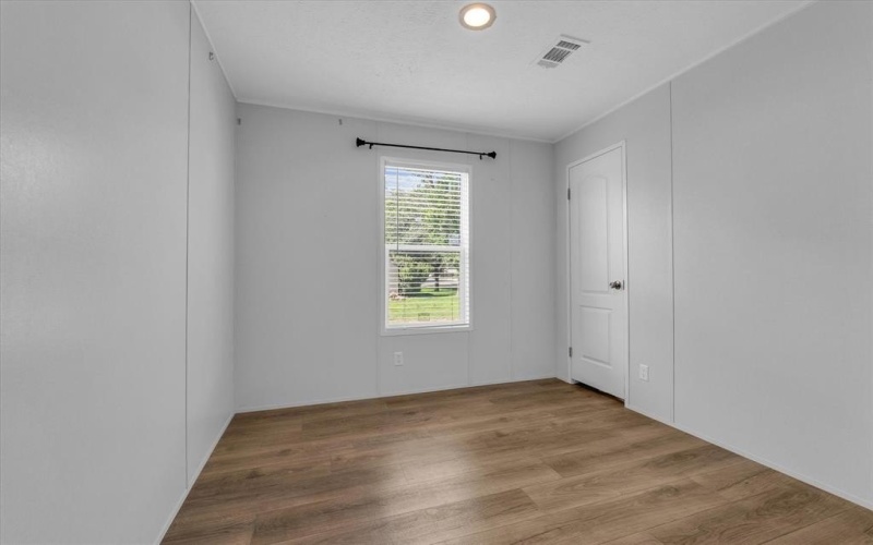 333 S Charles Street, Elm Mott, TX 76640, 3 Habitaciones Habitaciones , ,2 BañosBaños,Residential,En Venta,333 S Charles Street,20977709