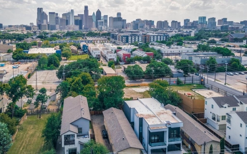 1521 N Haskell Avenue, Dallas, TX 75204, 3 Habitaciones Habitaciones , ,2 BañosBaños,Residential,En Venta,1521 N Haskell Avenue,20978269