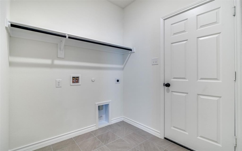 1525 Newsted Drive, Seagoville, TX 75159, 4 Bedrooms Bedrooms, ,2 BathroomsBathrooms,Residential,For Sale,1525 Newsted Drive,0,20978422