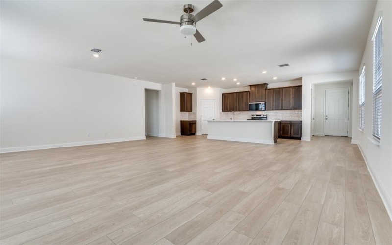 1516 Newsted Drive, Seagoville, TX 75159, 4 Bedrooms Bedrooms, ,2 BathroomsBathrooms,Residential,For Sale,1516 Newsted Drive,0,20979434
