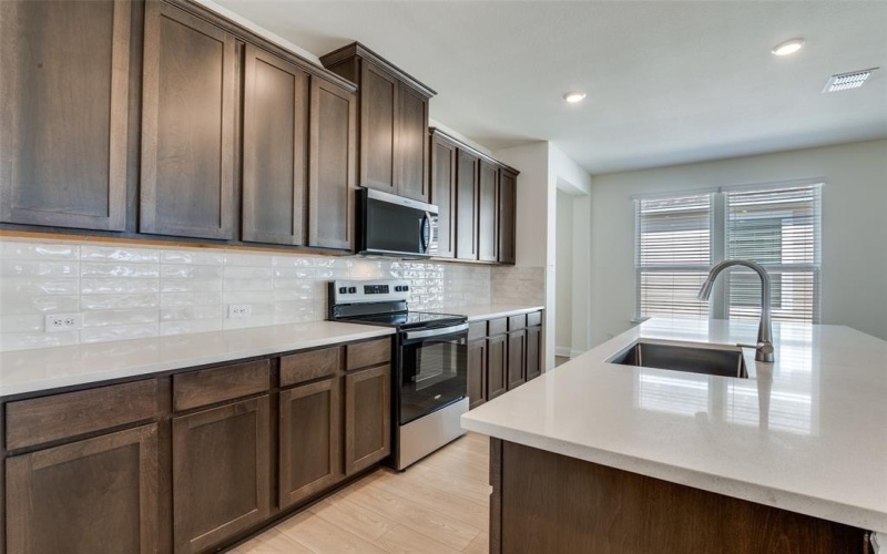 1516 Newsted Drive, Seagoville, TX 75159, 4 Bedrooms Bedrooms, ,2 BathroomsBathrooms,Residential,For Sale,1516 Newsted Drive,0,20979434