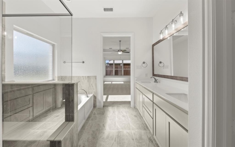 3917 Windmere Drive, Rowlett, TX 75088, 5 Habitaciones Habitaciones , ,5 BañosBaños,Residential,En Venta,3917 Windmere Drive,0,20978755