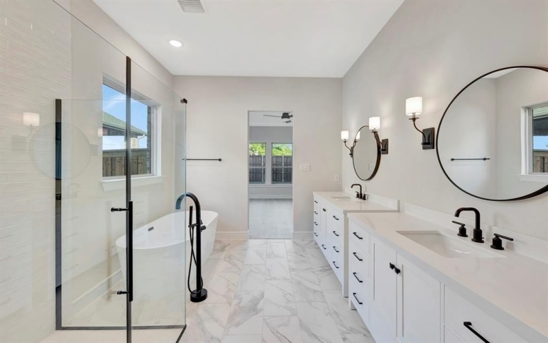 5675 Taylor Trail, Arlington, TX 76017, 4 Habitaciones Habitaciones , ,3 BañosBaños,Residential,En Venta,5675 Taylor Trail,0,20980160