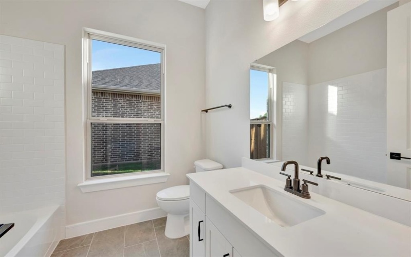 5675 Taylor Trail, Arlington, TX 76017, 4 Habitaciones Habitaciones , ,3 BañosBaños,Residential,En Venta,5675 Taylor Trail,0,20980160