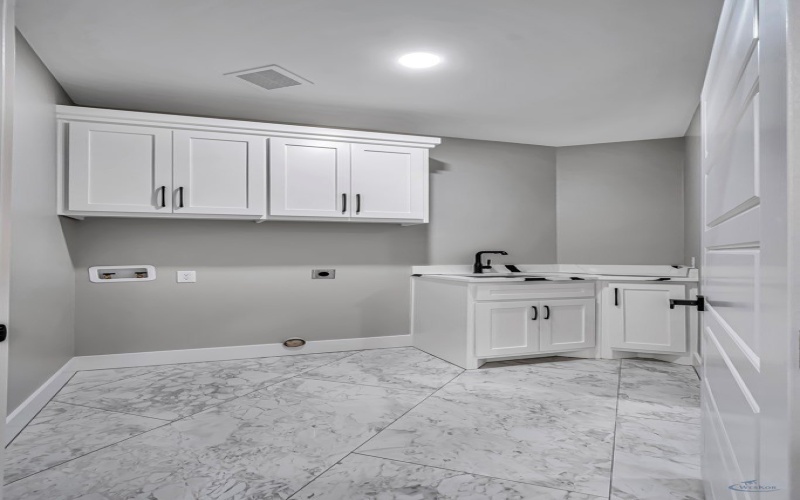 2102 S County Rd 1059, Midland, TX 79706, 4 Bedrooms Bedrooms, ,3 BathroomsBathrooms,Residential,For Sale,2102 S County Rd 1059,50083215