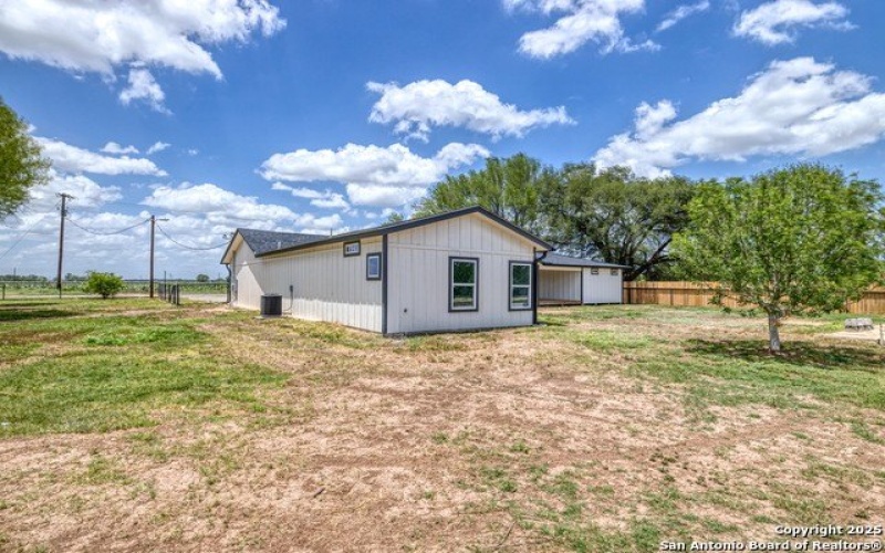 121 CR 367, Uvalde, TX 78801, 4 Habitaciones Habitaciones , ,3 BañosBaños,Residential,En Venta,121 CR 367,1878488