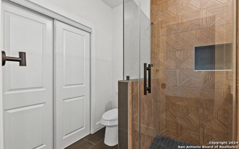 706 Martin Luther King Dr #101, San Antonio, TX 78203, 3 Habitaciones Habitaciones , ,2 BañosBaños,Residential,En Venta,706 Martin Luther King Dr,1878542
