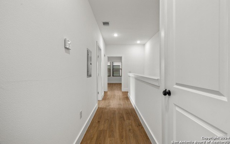 706 Martin Luther King Dr #101, San Antonio, TX 78203, 3 Habitaciones Habitaciones , ,2 BañosBaños,Residential,En Venta,706 Martin Luther King Dr,1878542