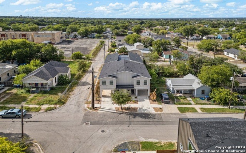 706 Martin Luther King Dr #101, San Antonio, TX 78203, 3 Habitaciones Habitaciones , ,2 BañosBaños,Residential,En Venta,706 Martin Luther King Dr,1878542