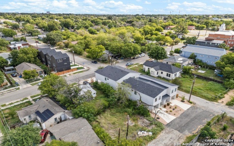 706 Martin Luther King Dr #101, San Antonio, TX 78203, 3 Habitaciones Habitaciones , ,2 BañosBaños,Residential,En Venta,706 Martin Luther King Dr,1878542