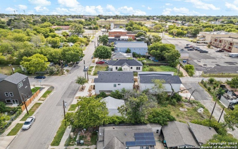 706 Martin Luther King Dr #101, San Antonio, TX 78203, 3 Habitaciones Habitaciones , ,2 BañosBaños,Residential,En Venta,706 Martin Luther King Dr,1878542