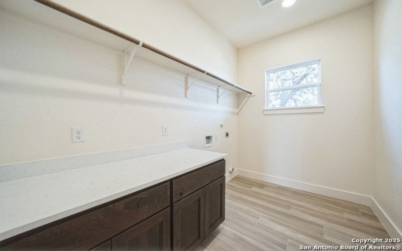 313 Firewheel Loop, Floresville, TX 78114, 3 Bedrooms Bedrooms, ,2 BathroomsBathrooms,Residential,For Sale,313 Firewheel Loop,1878672