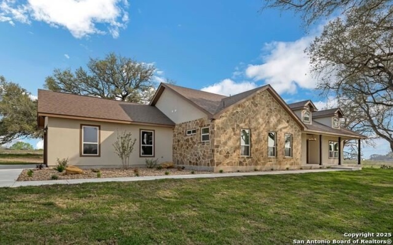 313 Firewheel Loop, Floresville, TX 78114, 3 Bedrooms Bedrooms, ,2 BathroomsBathrooms,Residential,For Sale,313 Firewheel Loop,1878672