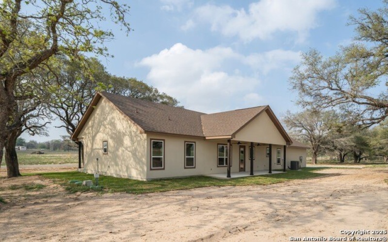 313 Firewheel Loop, Floresville, TX 78114, 3 Bedrooms Bedrooms, ,2 BathroomsBathrooms,Residential,For Sale,313 Firewheel Loop,1878672