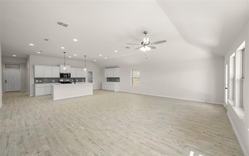 1907 Seminole, Cleburne, TX 76033, 3 Bedrooms Bedrooms, ,2 BathroomsBathrooms,Residential,For Sale,1907 Seminole,0,20979791