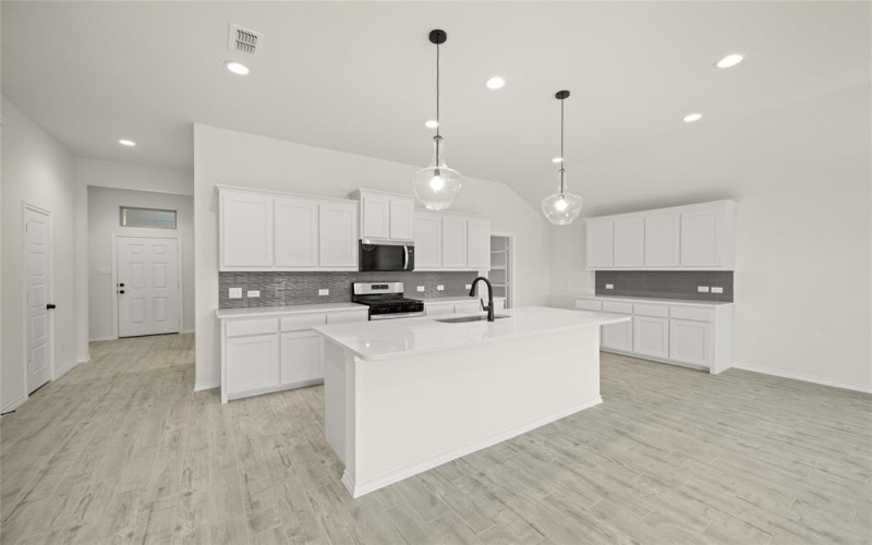 1907 Seminole, Cleburne, TX 76033, 3 Bedrooms Bedrooms, ,2 BathroomsBathrooms,Residential,For Sale,1907 Seminole,0,20979791