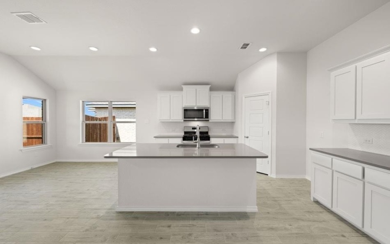 313 Comanche, Cleburne, TX 76033, 4 Habitaciones Habitaciones , ,2 BañosBaños,Residential,En Venta,313 Comanche,0,20979804