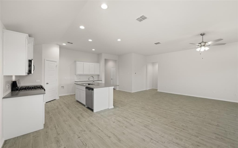 313 Comanche, Cleburne, TX 76033, 4 Habitaciones Habitaciones , ,2 BañosBaños,Residential,En Venta,313 Comanche,0,20979804