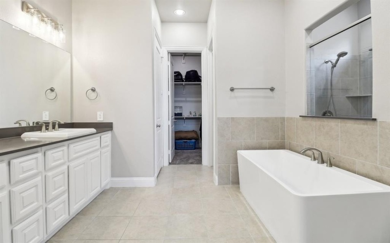 616 Windy Ridge Lane, Rockwall, TX 75087, 5 Habitaciones Habitaciones , ,5 BañosBaños,Residential,En Venta,616 Windy Ridge Lane,20808743