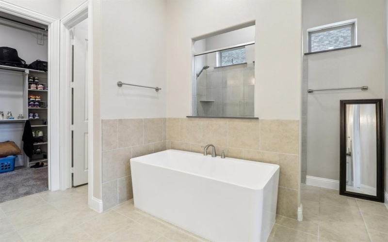 616 Windy Ridge Lane, Rockwall, TX 75087, 5 Habitaciones Habitaciones , ,5 BañosBaños,Residential,En Venta,616 Windy Ridge Lane,20808743