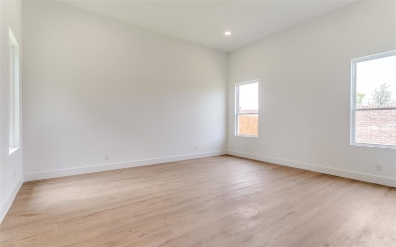 2315 Bussey Drive, Irving, TX 75062, 5 Habitaciones Habitaciones , ,3 BañosBaños,Residential,En Venta,2315 Bussey Drive,20962920