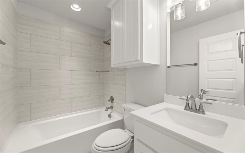 3802 Windmere Drive, Rowlett, TX 75088, 4 Bedrooms Bedrooms, ,5 BathroomsBathrooms,Residential,For Sale,3802 Windmere Drive,0,20980262