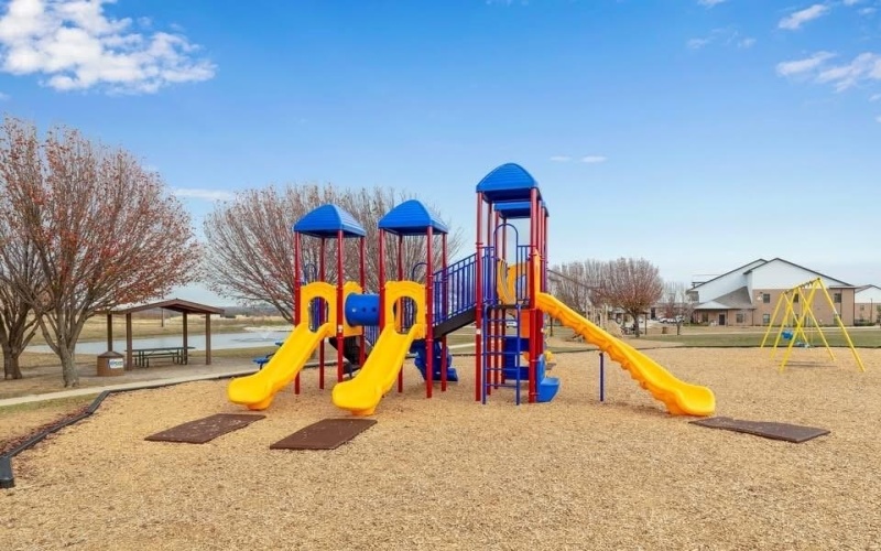 500 Lakeway Lane, Justin, TX 76247, 3 Bedrooms Bedrooms, ,2 BathroomsBathrooms,Residential,For Sale,500 Lakeway Lane,0,20980327