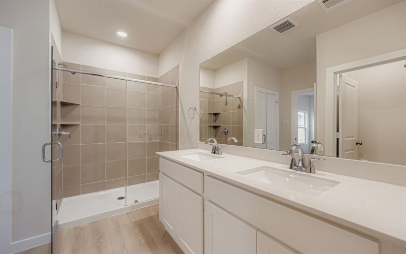 1009 Park Oak Lane, Crowley, TX 76036, 3 Habitaciones Habitaciones , ,2 BañosBaños,Residential,En Venta,1009 Park Oak Lane,0,20980352