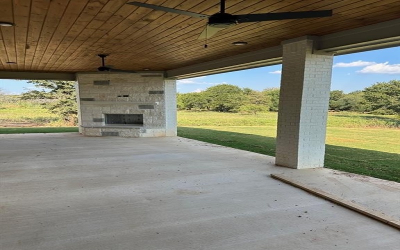 1009 Old Oaks Court, Weatherford, TX 76087, 4 Bedrooms Bedrooms, ,5 BathroomsBathrooms,Residential,For Sale,1009 Old Oaks Court,0,20978308