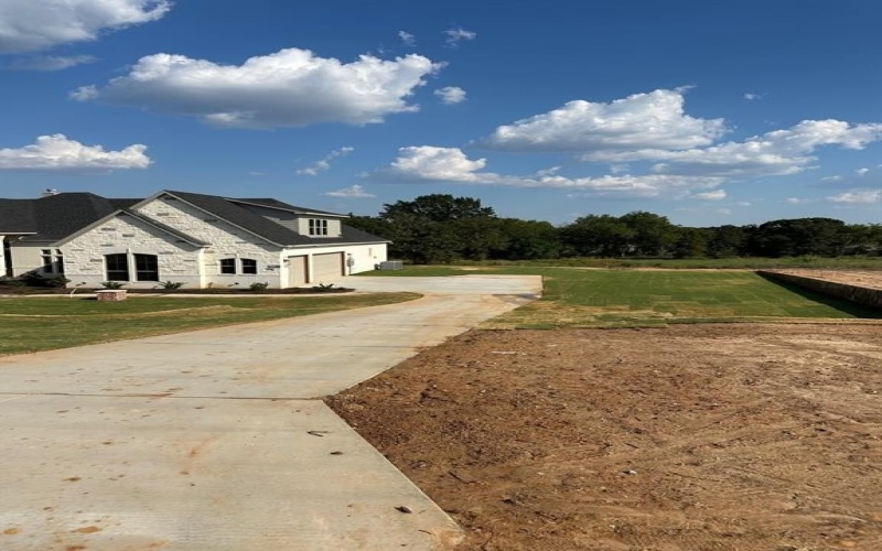 1009 Old Oaks Court, Weatherford, TX 76087, 4 Bedrooms Bedrooms, ,5 BathroomsBathrooms,Residential,For Sale,1009 Old Oaks Court,0,20978308