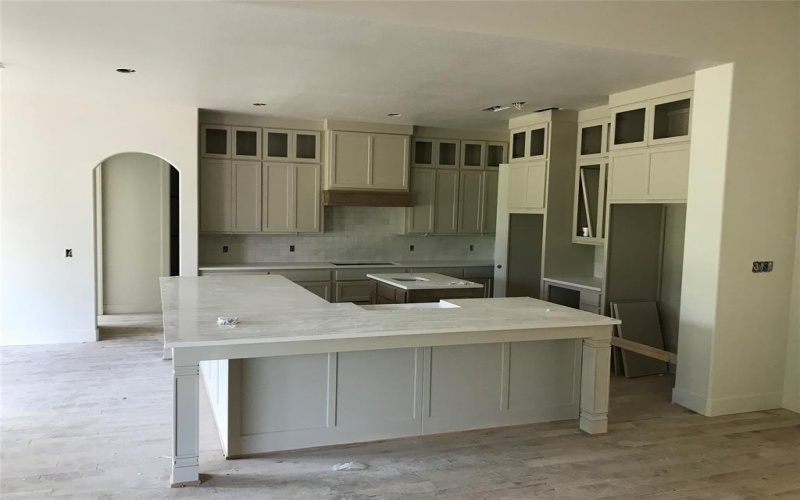 1009 Old Oaks Court, Weatherford, TX 76087, 4 Bedrooms Bedrooms, ,5 BathroomsBathrooms,Residential,For Sale,1009 Old Oaks Court,20978308