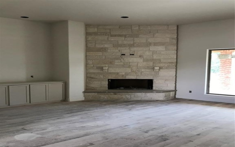 1009 Old Oaks Court, Weatherford, TX 76087, 4 Bedrooms Bedrooms, ,5 BathroomsBathrooms,Residential,For Sale,1009 Old Oaks Court,20978308