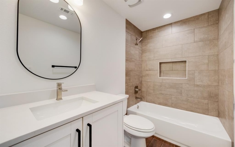 8913 Lowell Street, Rowlett, TX 75089, 3 Bedrooms Bedrooms, ,2 BathroomsBathrooms,Residential,For Sale,8913 Lowell Street,20980431