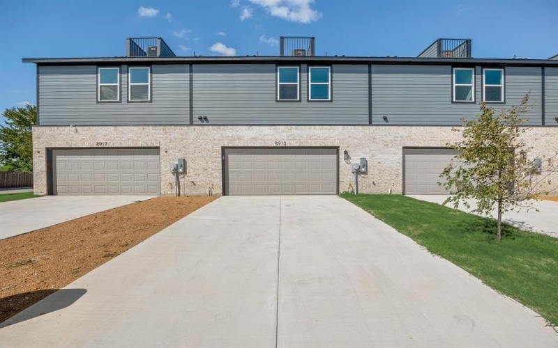 8913 Lowell Street, Rowlett, TX 75089, 3 Bedrooms Bedrooms, ,2 BathroomsBathrooms,Residential,For Sale,8913 Lowell Street,20980431