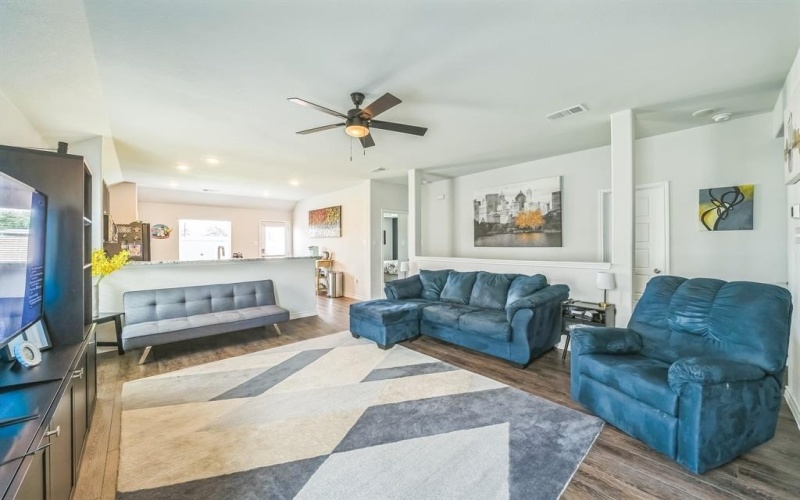 433 Woodhouse Way, Everman, TX 76140, 3 Habitaciones Habitaciones , ,2 BañosBaños,Residential,En Venta,433 Woodhouse Way,20980447
