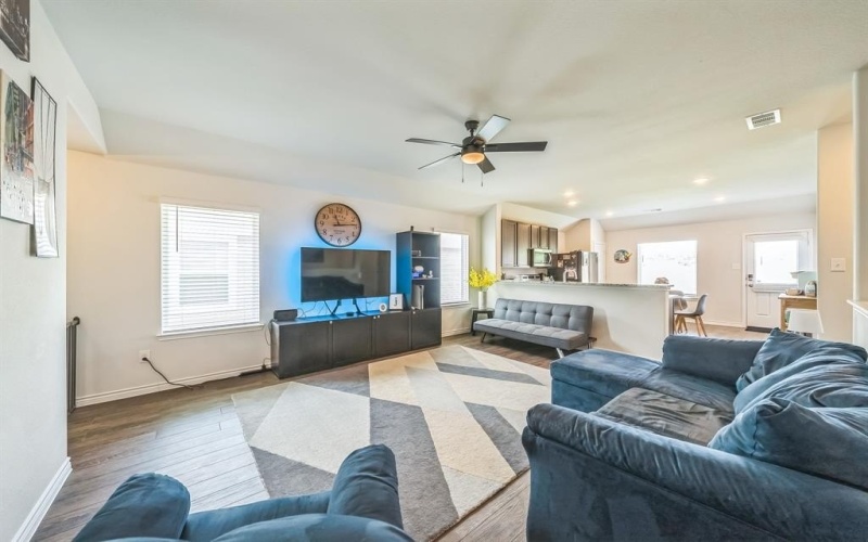 433 Woodhouse Way, Everman, TX 76140, 3 Habitaciones Habitaciones , ,2 BañosBaños,Residential,En Venta,433 Woodhouse Way,20980447